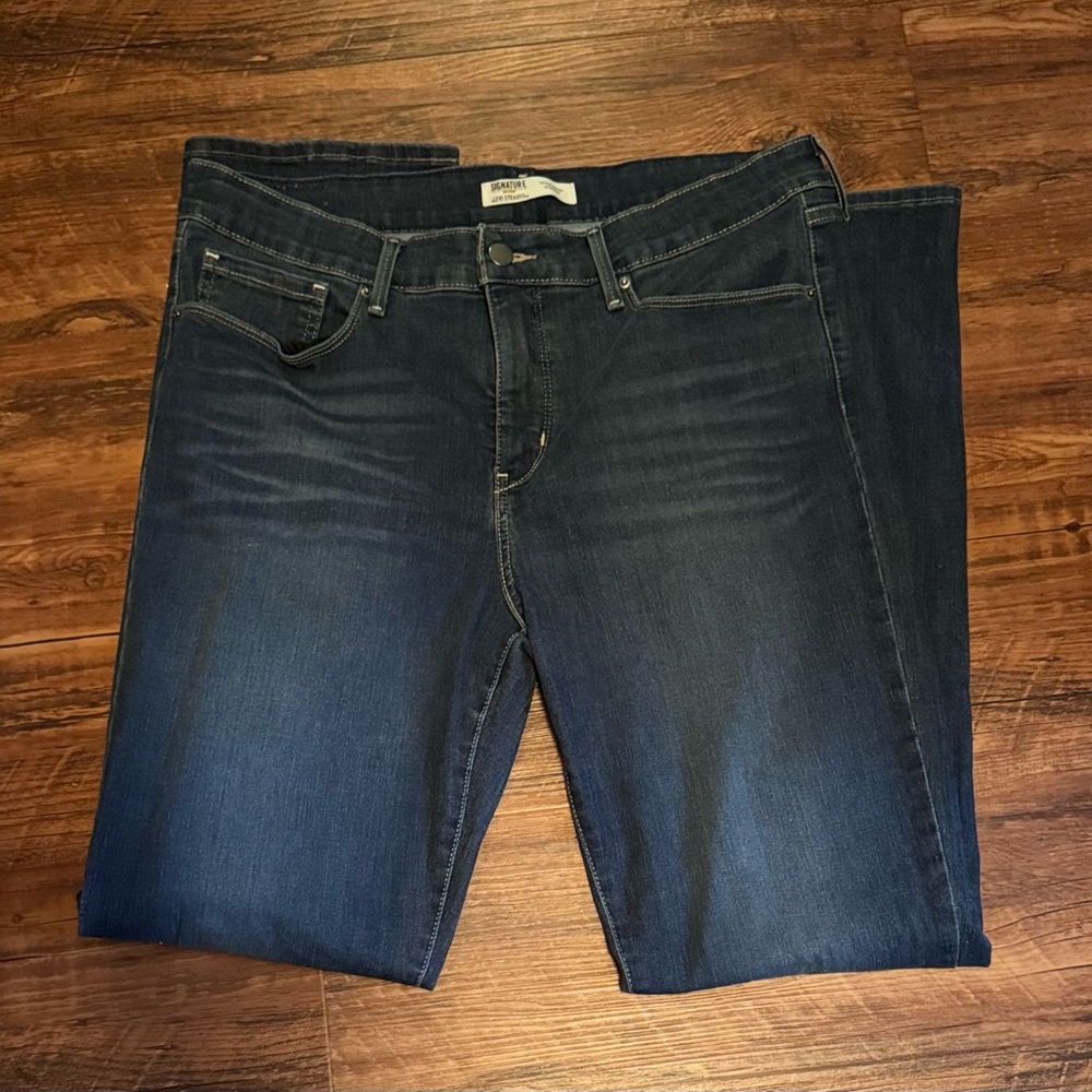 Signature by Levi Strauss Dark Indigo Women's Straight Leg Jeans